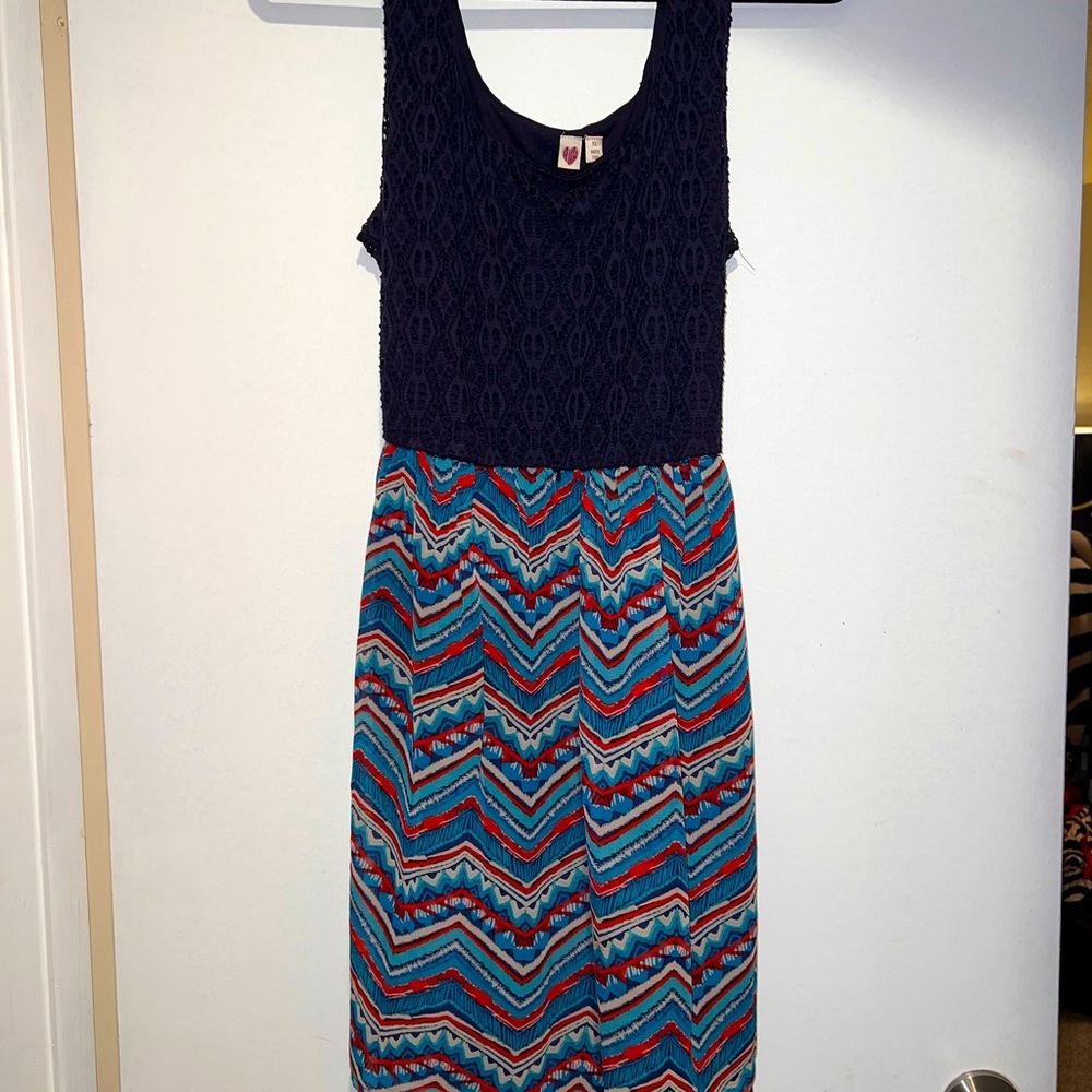 Blue & red dress! Comes with belt that you can wear with or without!